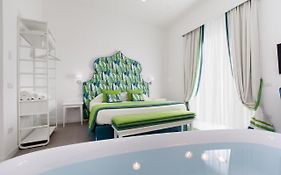 Green Suite